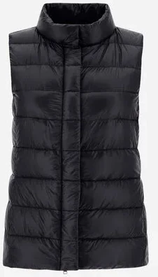 Unlock Wilderness' choice in the Herno Vs Moncler comparison, the Giulia by Herno